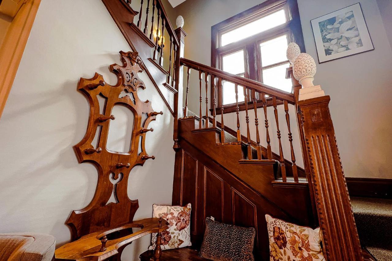 Unique Large 9Br House With 3 Bath Close To The Falls Niagara Falls Zewnętrze zdjęcie