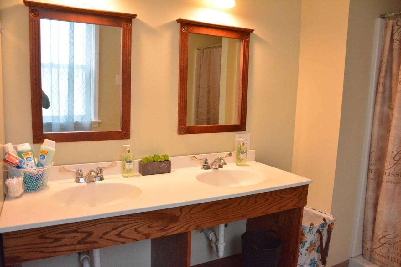 Unique Large 9Br House With 3 Bath Close To The Falls Niagara Falls Zewnętrze zdjęcie
