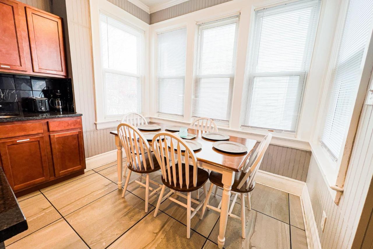 Unique Large 9Br House With 3 Bath Close To The Falls Niagara Falls Zewnętrze zdjęcie